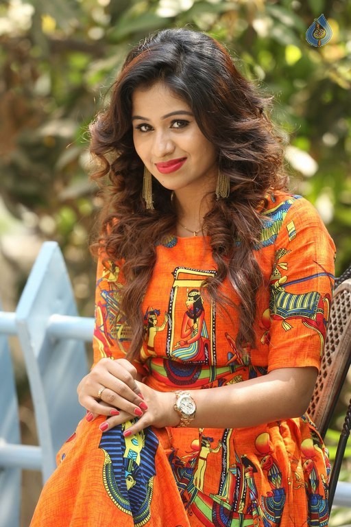 Manali Rathod New Pics - 34 / 35 photos