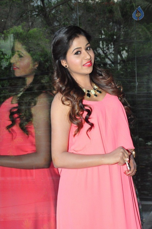 Manali Rathod New Pics - 6 / 34 photos