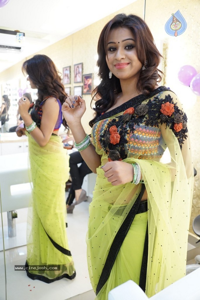 Manali Rathod New Stills - 43 / 60 photos