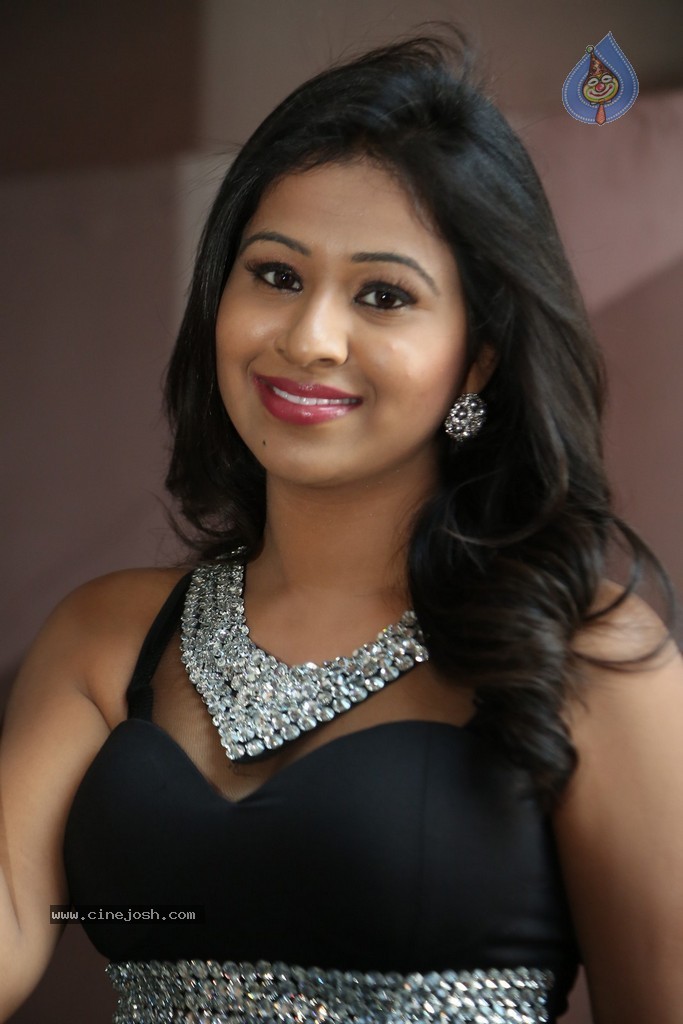 Manali Rathode Latest Stills - 35 / 95 photos