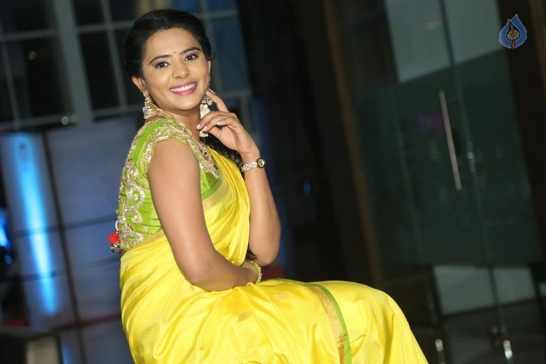 Manasa Latest Photos - 19 / 36 photos