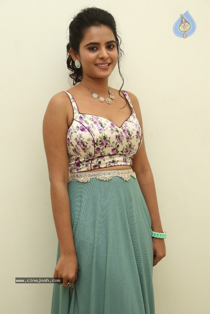 Manasa New Pics - 43 / 70 photos