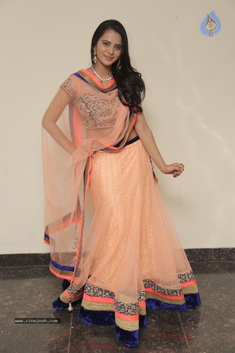 Manasa New Stills - 56 / 77 photos