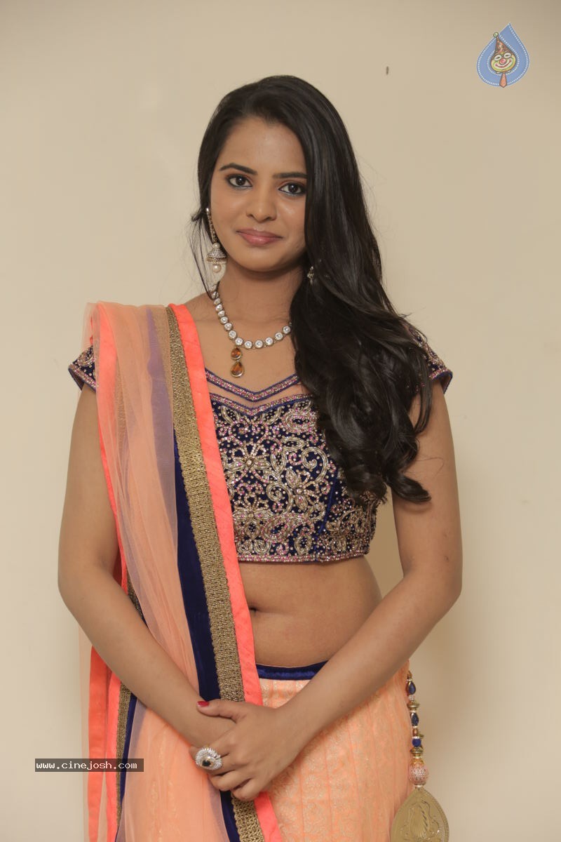 Manasa New Stills - 74 / 77 photos