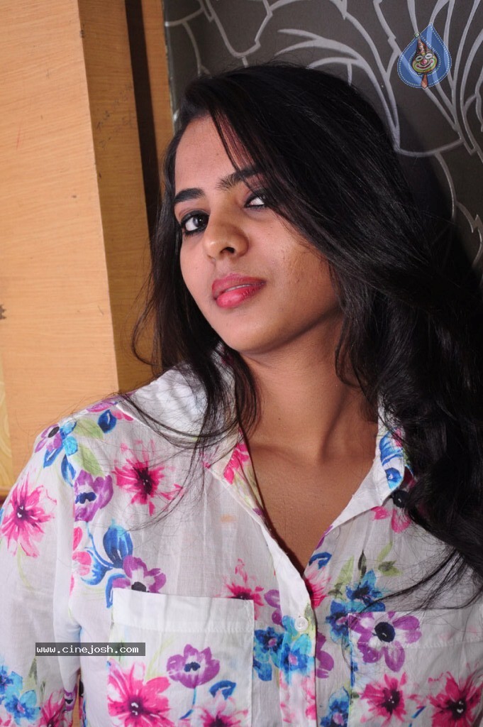 Manasa New Stills - 37 / 59 photos