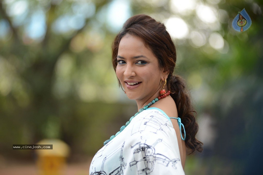 Manchu Lakshmi New Photos - 39 / 60 photos