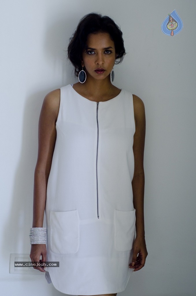 Manchu Lakshmi Prasanna Photos - 24 / 71 photos