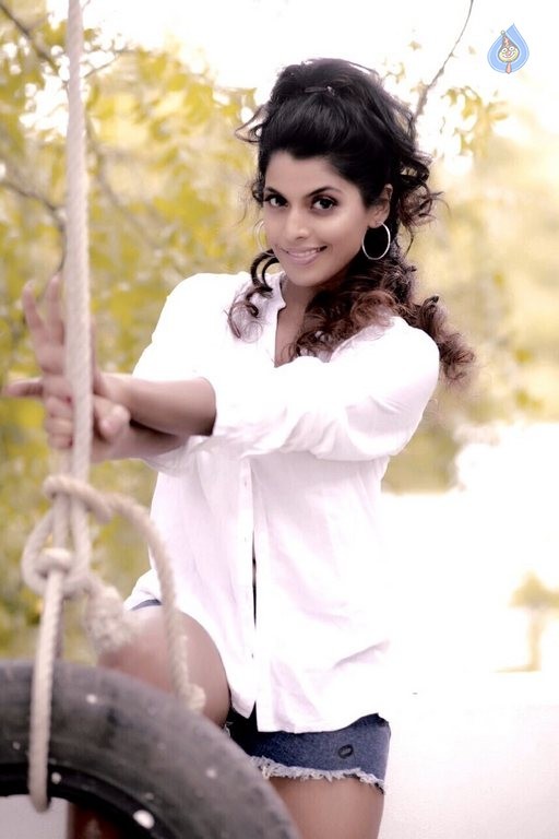 Manisha Pillai Latest Photos - 11 / 52 photos