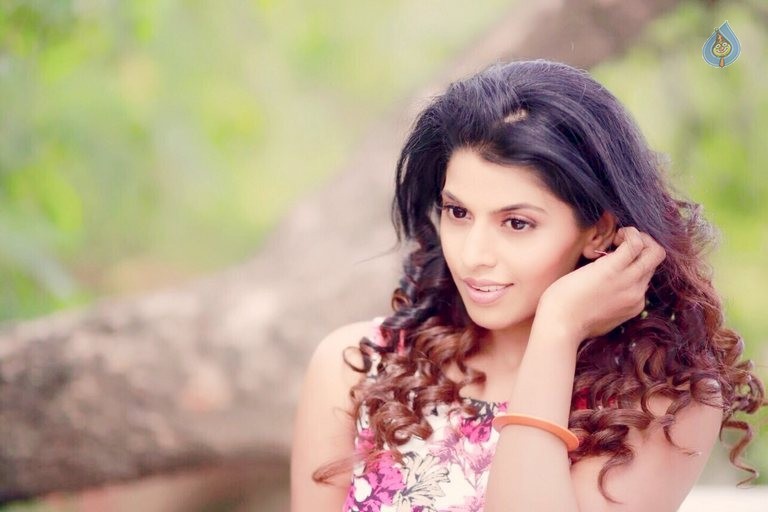 Manisha Pillai Latest Photos - 27 / 52 photos