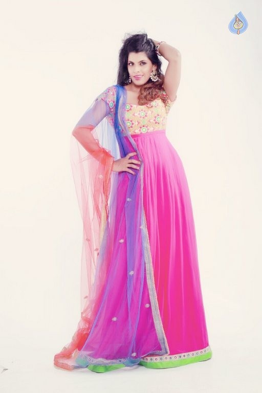 Manisha Pillai Latest Photos - 39 / 52 photos