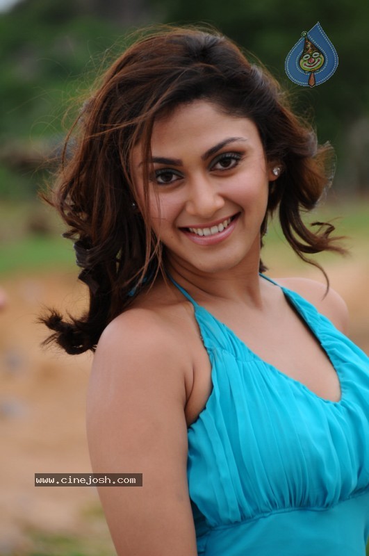 Manjari - Inkosari Movie - 32 / 272 photos