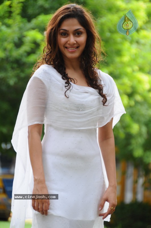 Manjari - Inkosari Movie - 34 / 272 photos