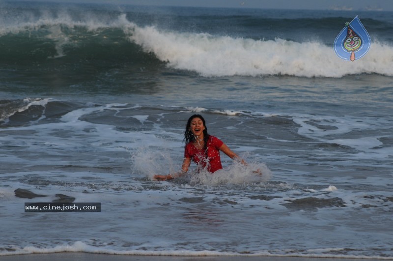 Manjari - Inkosari Movie - 106 / 272 photos