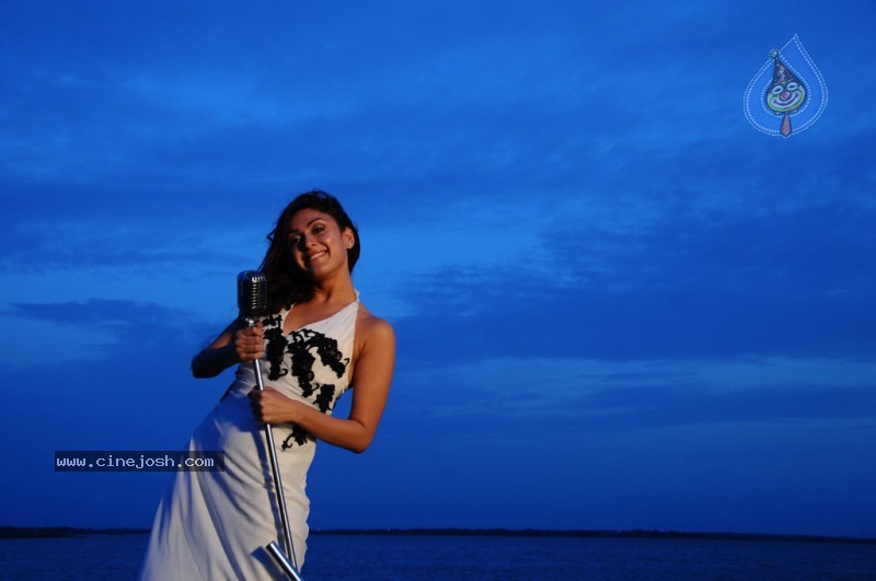 Manjari - Inkosari Movie - 212 / 272 photos