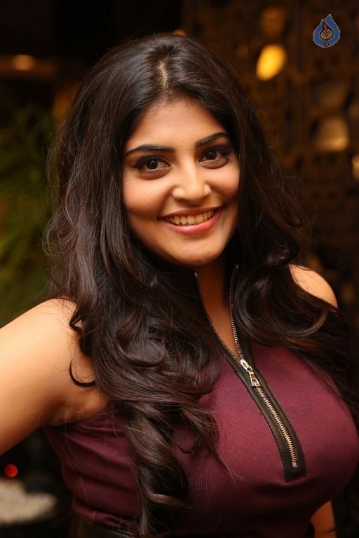 Manjima Mohan Photos - 12 / 37 photos