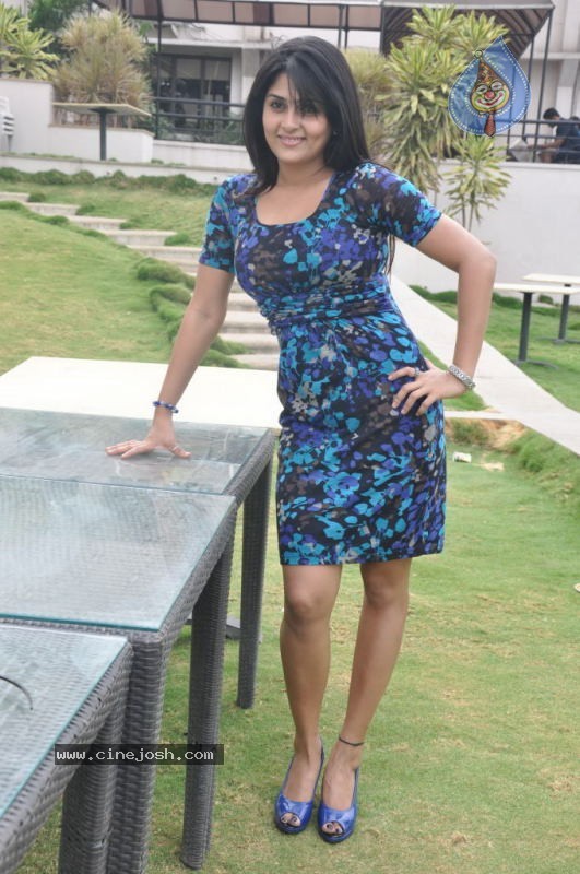 Manjulika Latest Stills - 77 / 96 photos