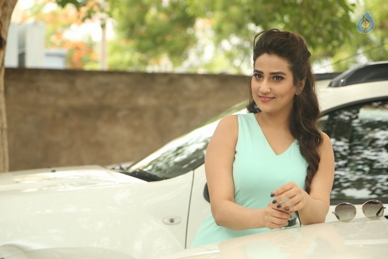 Manjusha Latest Gallery - 31 / 42 photos