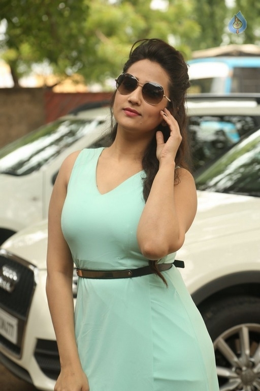 Manjusha Latest Gallery - 32 / 42 photos