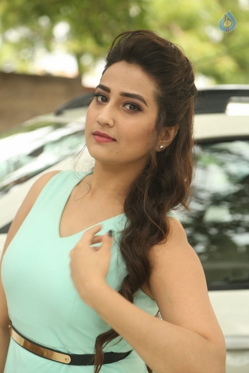 Manjusha Latest Gallery - 38 / 42 photos