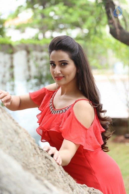 Manjusha Latest Photos - 6 / 41 photos