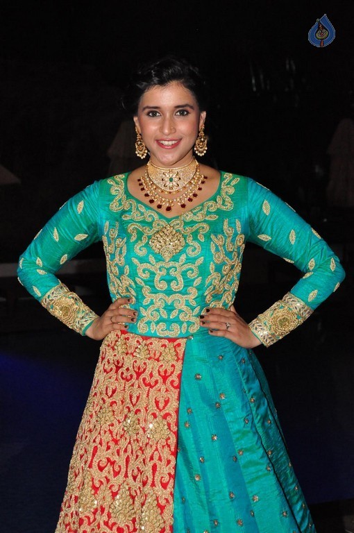 Mannara Chopra Latest Gallery - 39 / 40 photos