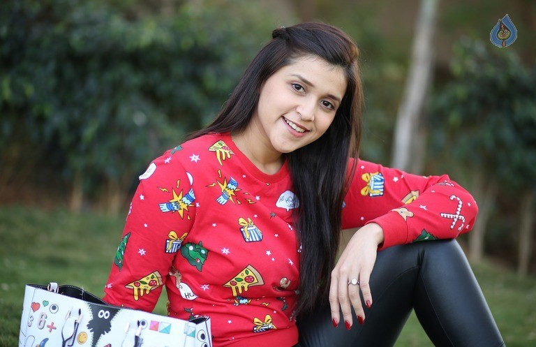 Mannara Chopra Latest Photos - 1 / 18 photos
