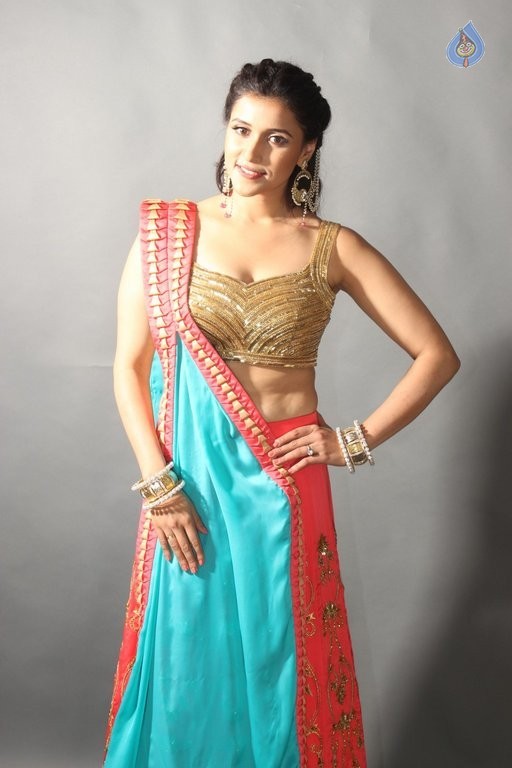 Mannara Chopra Photo Shoot Photos - 29 / 42 photos