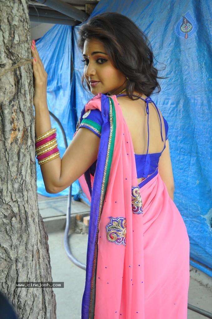 Manochitra New Stills - 76 / 116 photos