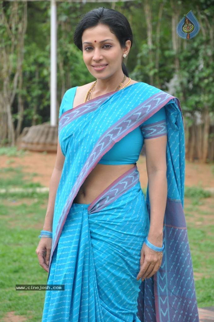 Mayuri Latest Stills - 57 / 69 photos