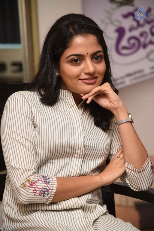 Meda Meeda Abbayi Movie Heroine Nikhila Vimal Interview - 7 / 21 photos