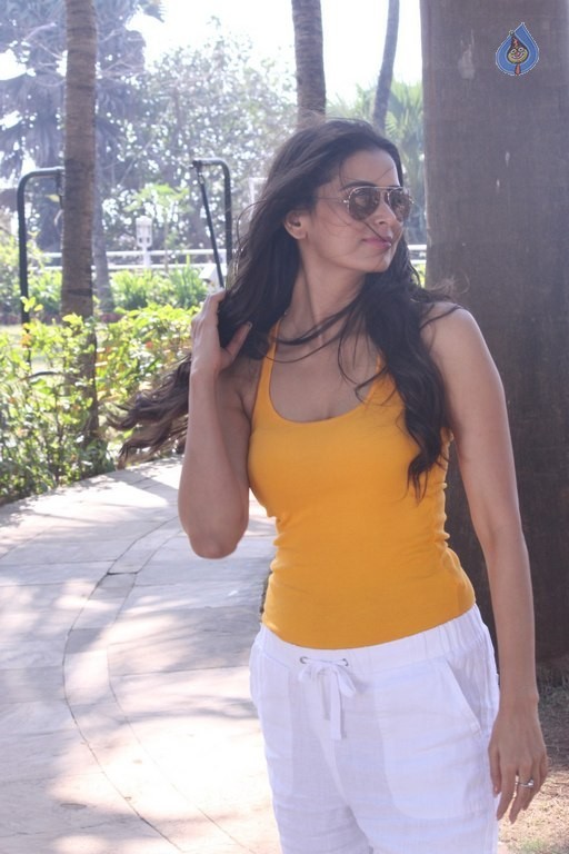 Meenakshi Dixit New Photos - 34 / 63 photos