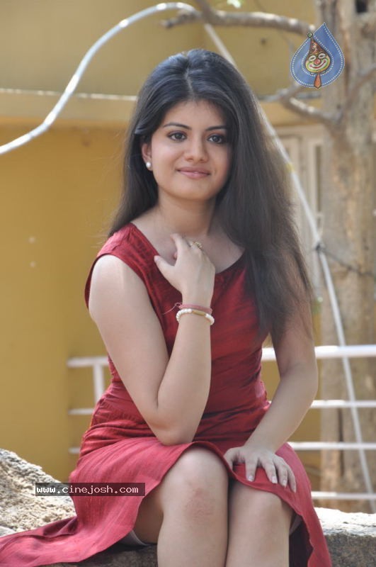 Meenakshi Stills - 18 / 99 photos