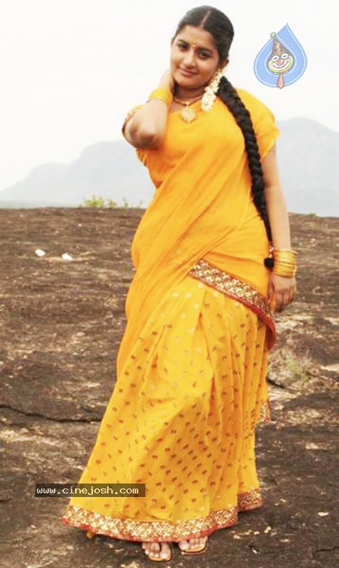 Meera Jasmine Stills - 14 / 29 photos