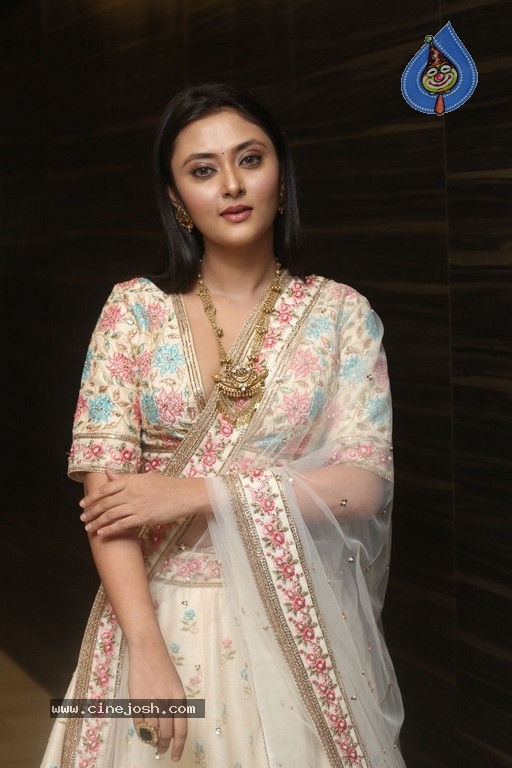 Megha Chowdary Photos - 16 / 21 photos