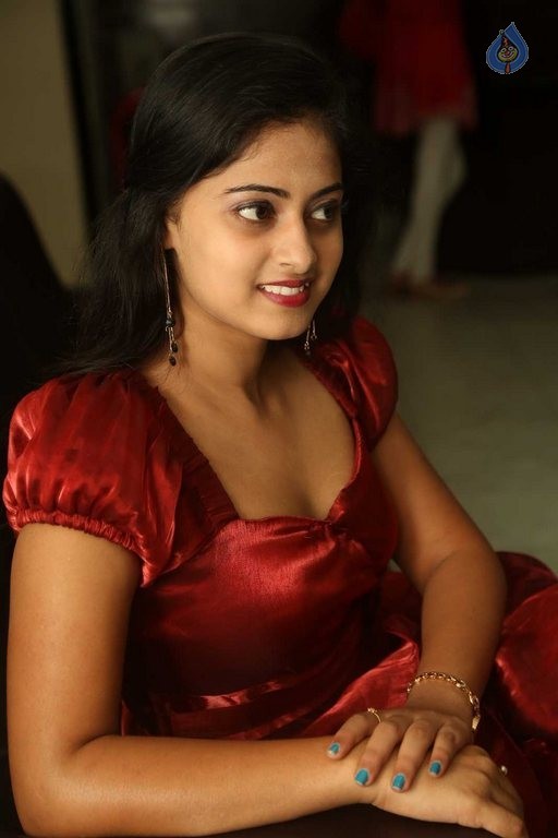 Megha Shree New Pics - 15 / 42 photos