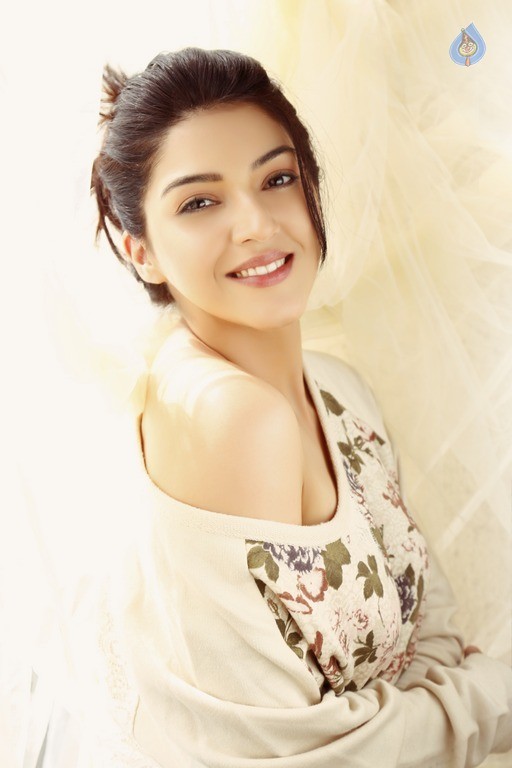 Mehreen Kaur Pirzada New Stills - 2 / 7 photos