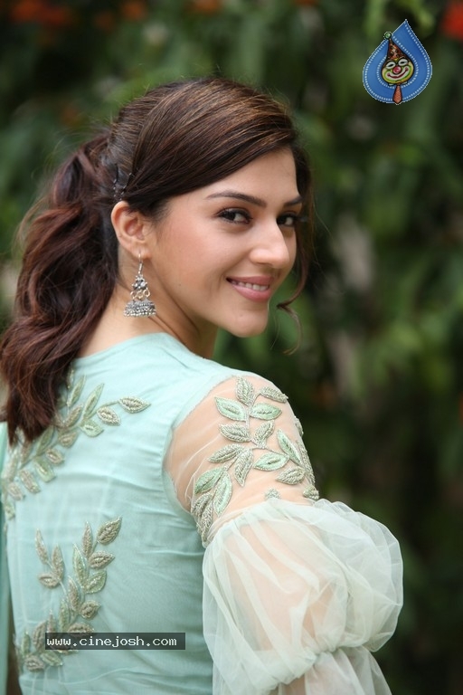 Mehrene Kaur Pirzada Latest Photos - 5 / 18 photos