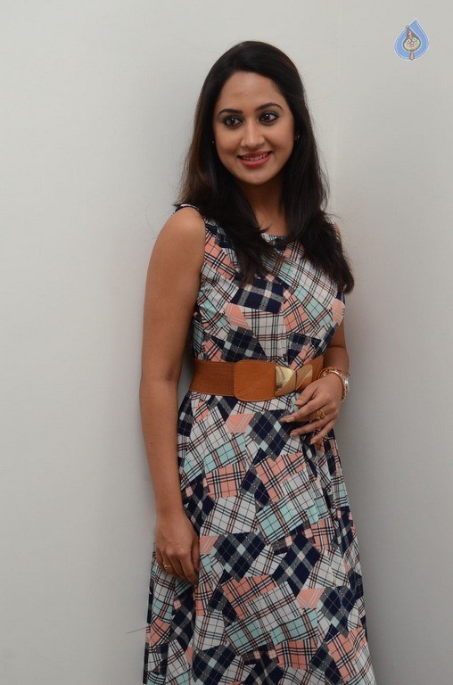 Mia George Latest Gallery - 12 / 42 photos