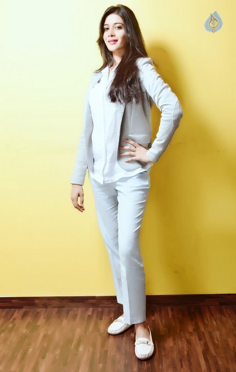 Mishika Chourasia Photos - 12 / 15 photos