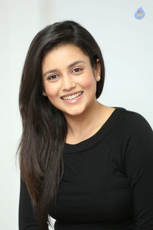 Mishti Chakraborty Latest Stills - 17 / 21 photos