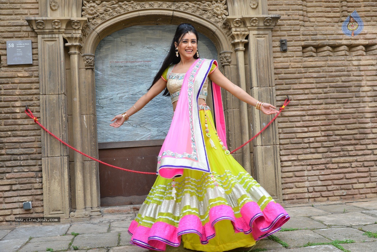 Mishti Chakraborty Stills - 39 / 39 photos