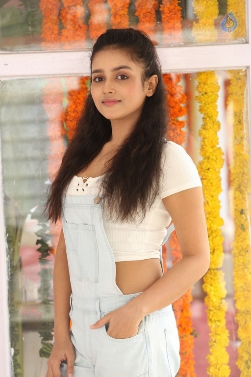 Mishti New Photos - 24 / 31 photos