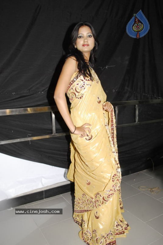 Miss Twin City Contest  Models - 77 / 176 photos