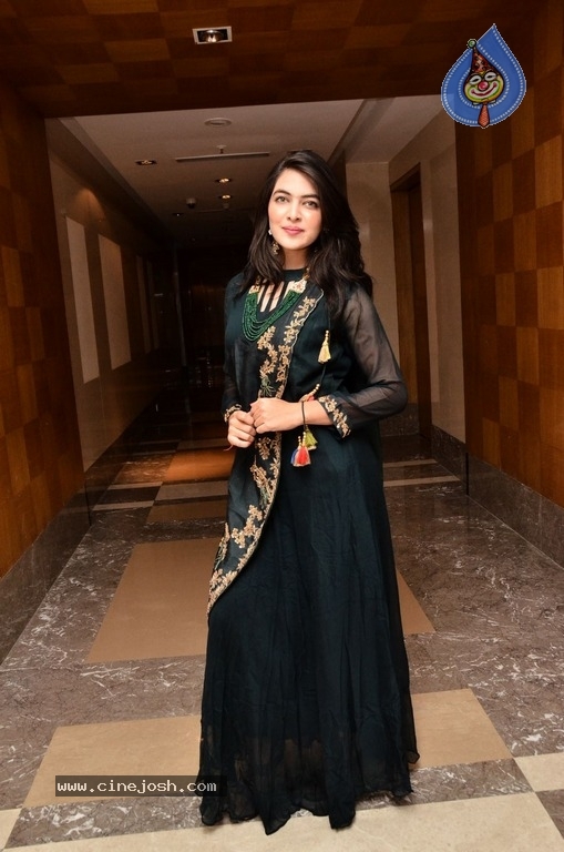 Model Supraja Reddy Stills - 14 / 21 photos