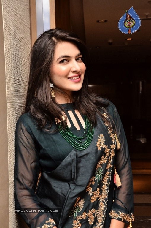 Model Supraja Reddy Stills - 17 / 21 photos