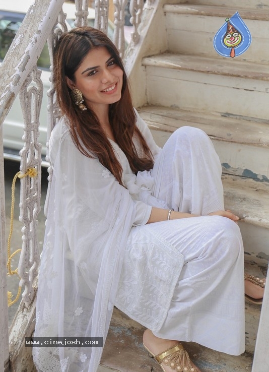 Model Twinkle Saaj Stills - 12 / 12 photos