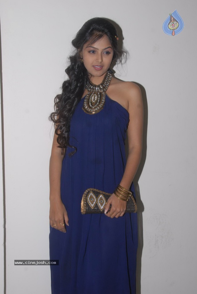 Monal Gajjar Latest Stills  - 24 / 50 photos