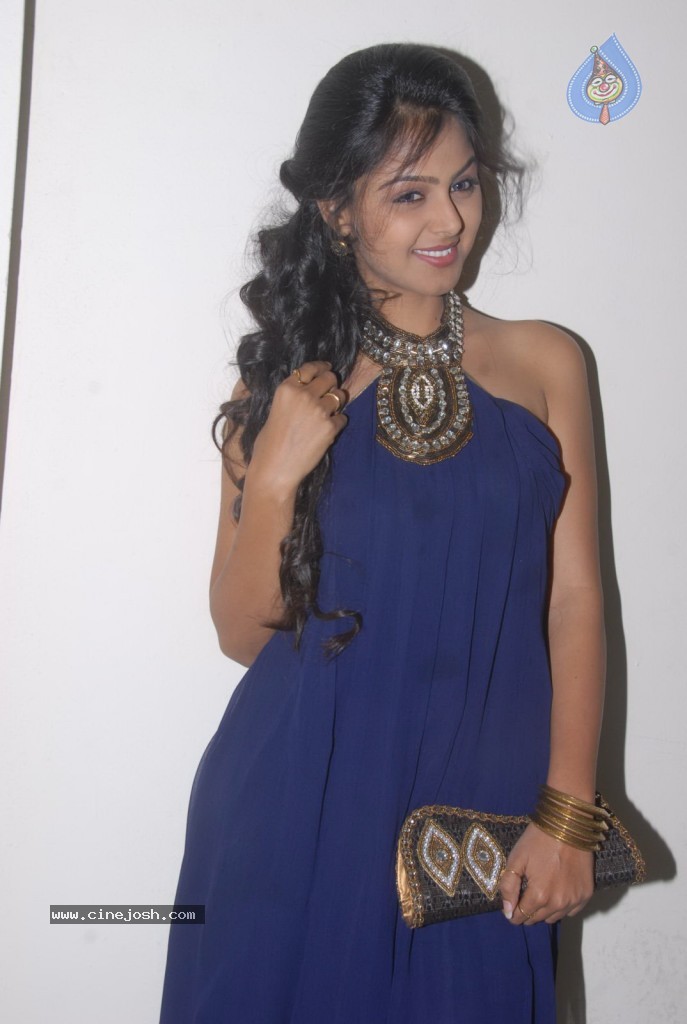 Monal Gajjar Latest Stills  - 30 / 50 photos