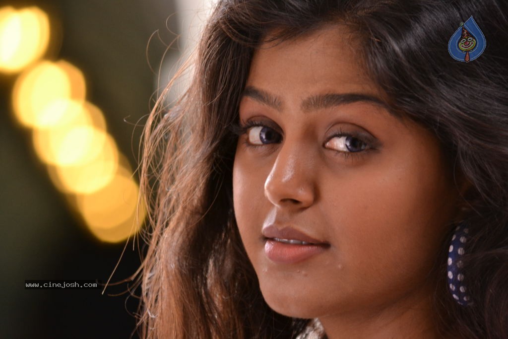 Monal Gajjar New Stills - 19 / 67 photos