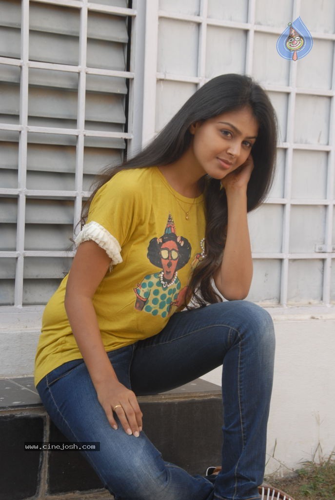 Monal Gajjar Stills - 45 / 45 photos